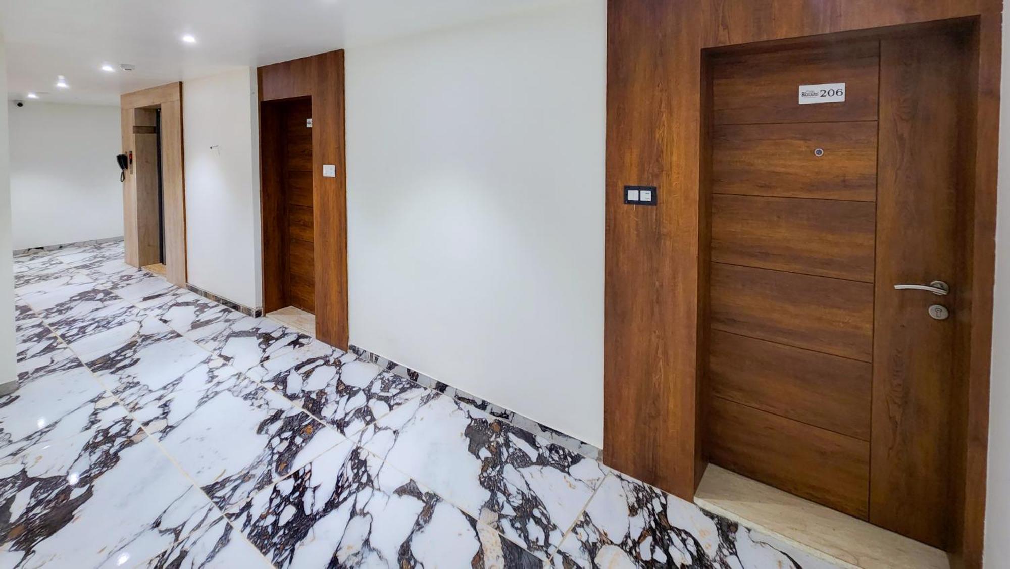 Hotel Nova Pride Rajkot Eksteriør billede